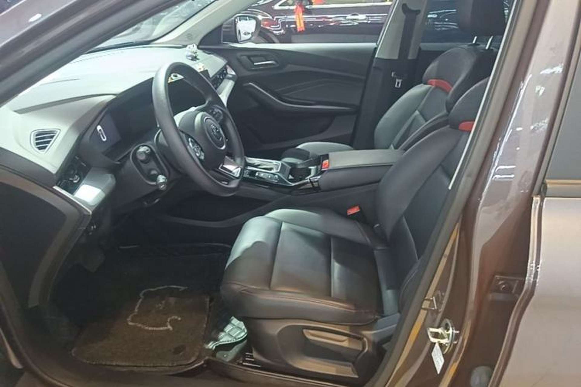 Used MG 5 2023 180 DVVT CVT Luxury Edition Left Front Seat