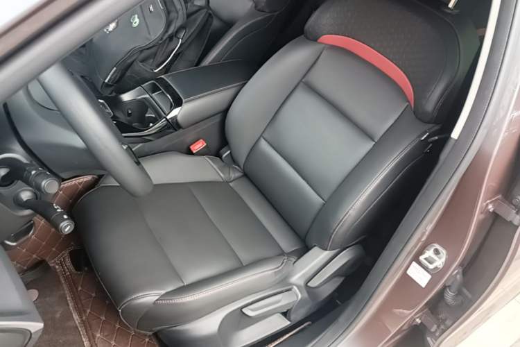 Used MG 5 2023 180 DVVT CVT Luxury Edition Left Front Seat