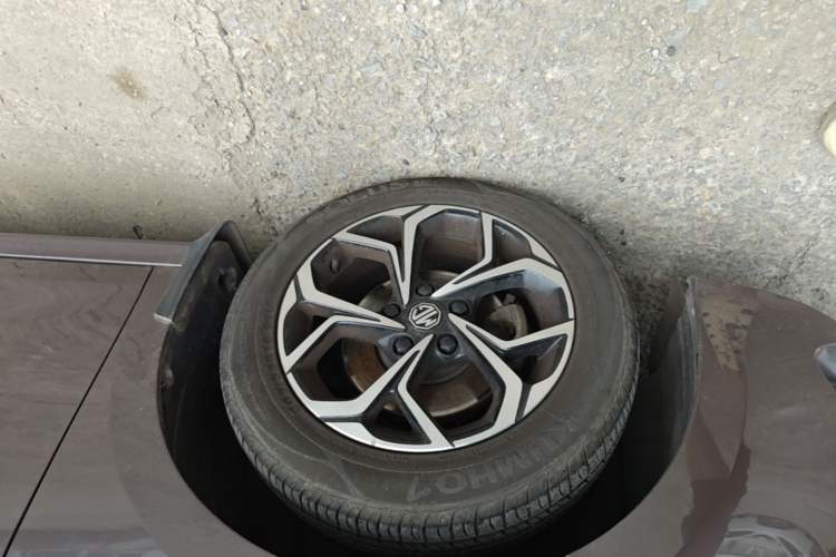 Used MG 5 2023 180 DVVT Manual Fashion Edition Left Front Wheel Hub