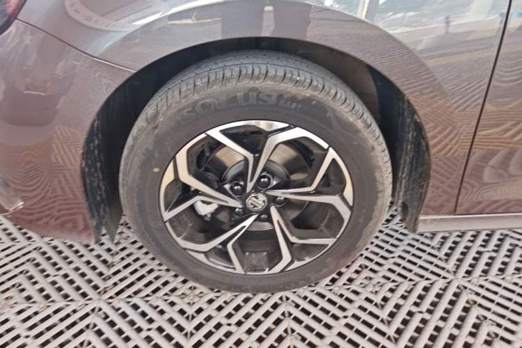 Used MG 5 2023 180 DVVT Manual Fashion Edition Left Front Wheel Hub