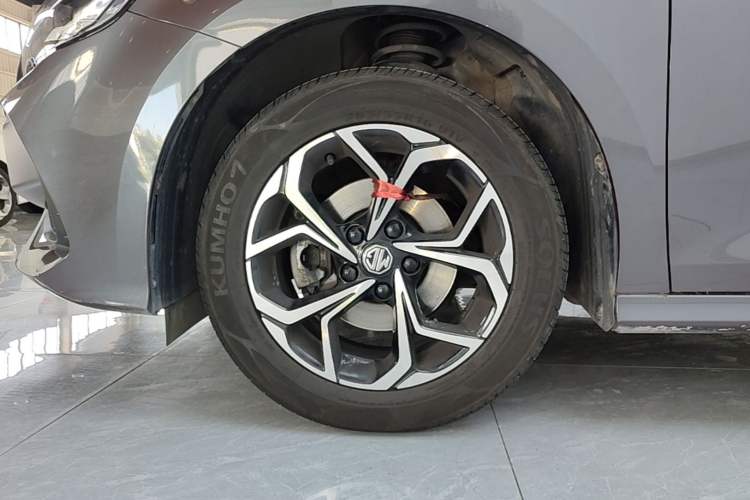 Used MG 5 2023 180 DVVT Manual Fashion Edition Left Front Wheel Hub