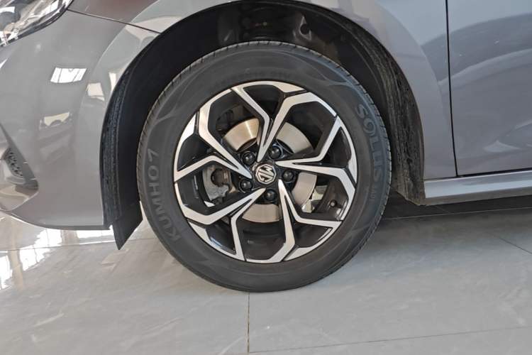Used MG 5 2023 180 DVVT Manual Fashion Edition Left Front Wheel Hub