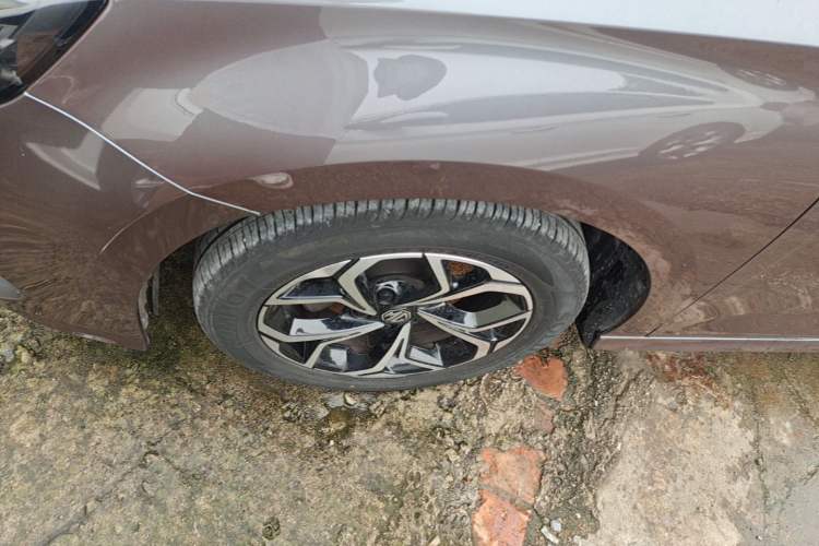 Used MG 5 2023 180 DVVT Manual Fashion Edition Left Front Wheel Hub