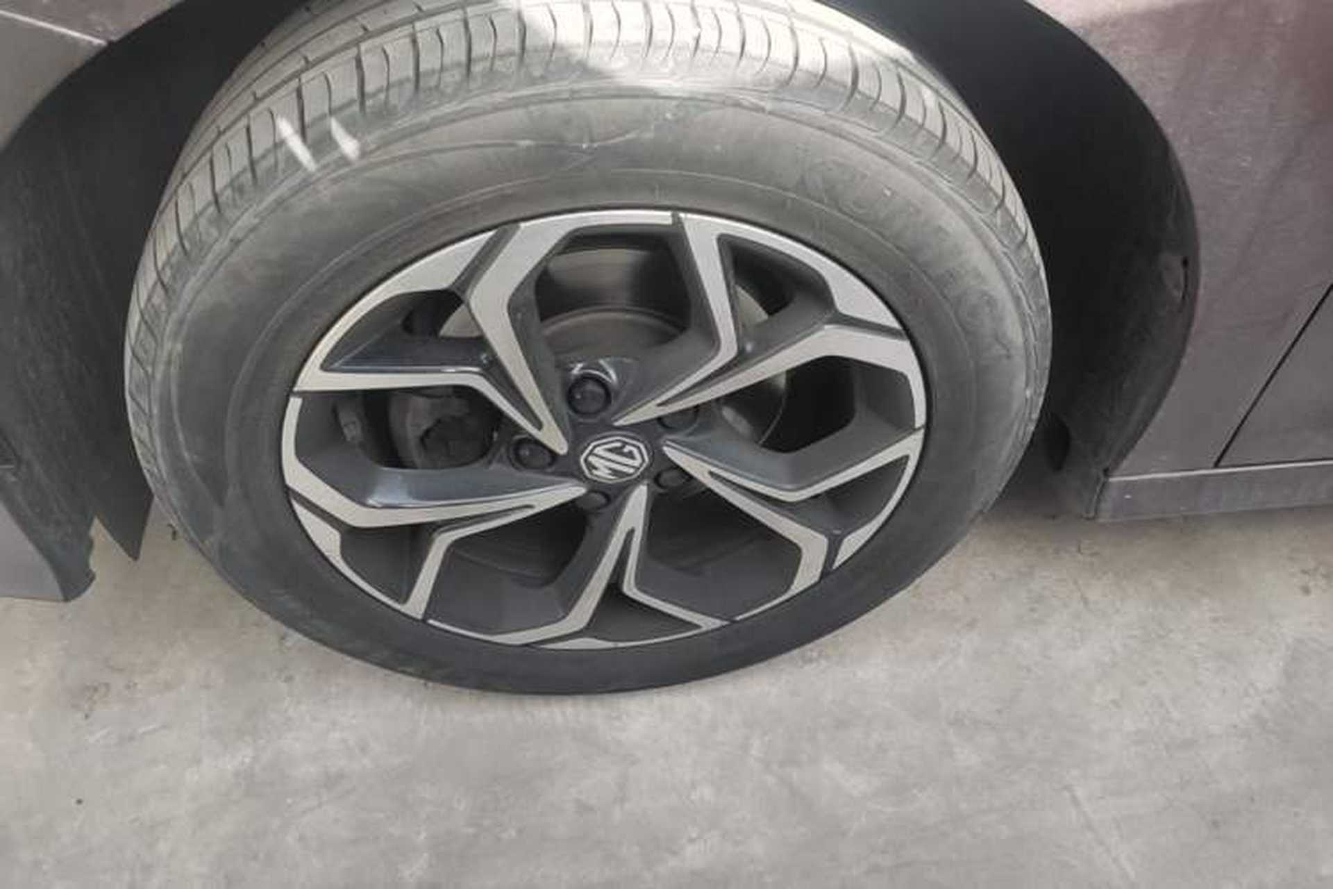 Used MG 5 2023 180 DVVT Manual Fashion Edition Left Front Wheel Hub