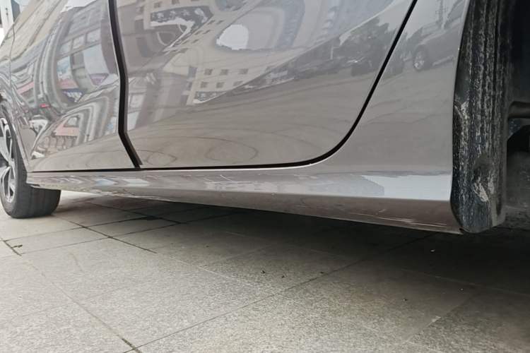 Used MG 5 2023 180 DVVT Manual Fashion Edition Left Side Sill