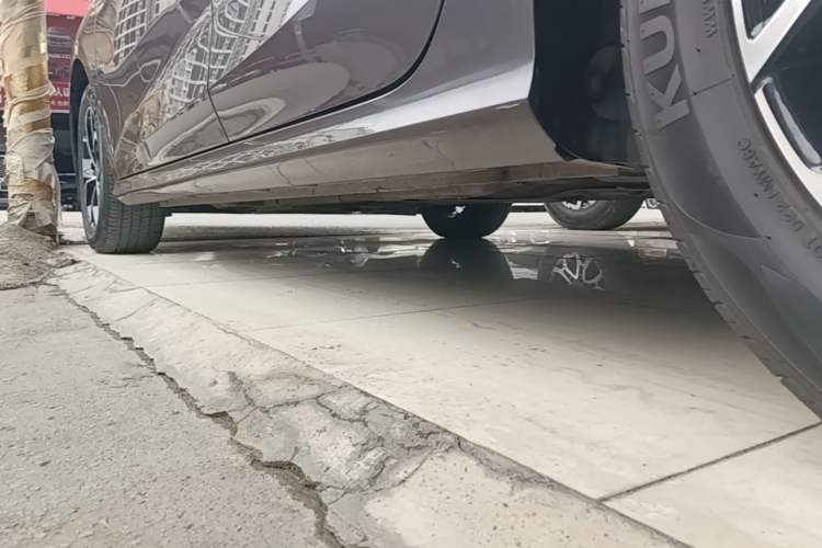 Used MG 5 2023 180 DVVT CVT Luxury Edition Left Side Sill