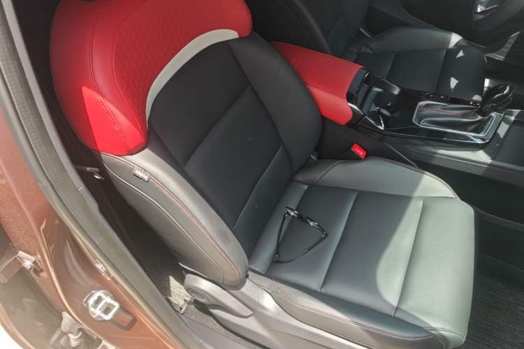 Used MG 5 2023 180 DVVT CVT Luxury Edition Right Front Seat