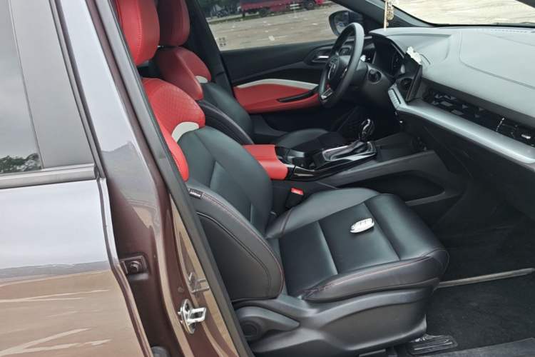 Used MG 5 2023 180 DVVT CVT Luxury Edition Right Front Seat