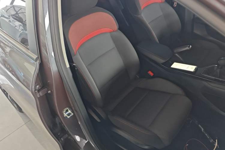 Used MG 5 2023 180 DVVT Manual Fashion Edition Right Front Seat