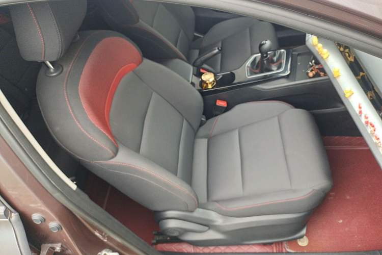 Used MG 5 2023 180 DVVT Manual Fashion Edition Right Front Seat