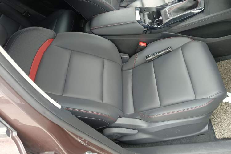 Used MG 5 2023 180 DVVT CVT Luxury Edition Right Front Seat
