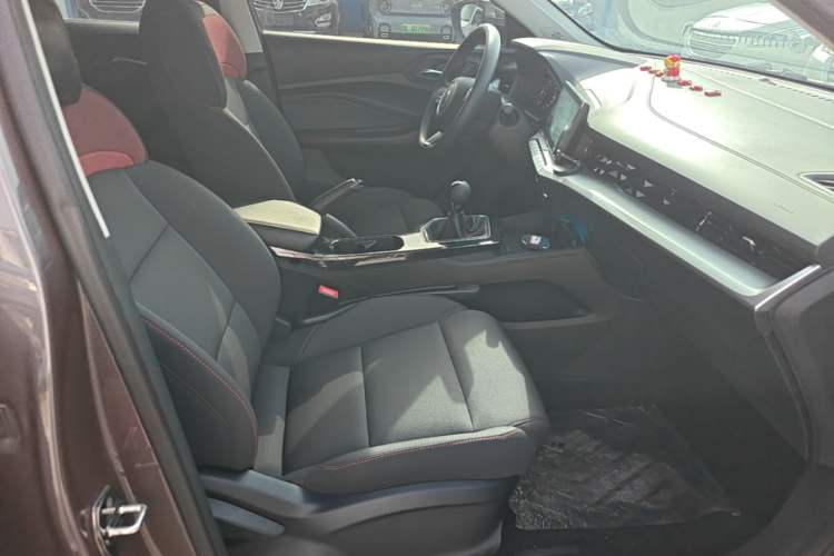 Used MG 5 2023 180 DVVT Manual Fashion Edition Right Front Seat