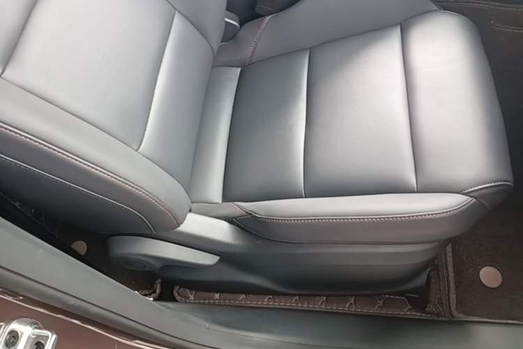 Used MG 5 2023 180 DVVT CVT Luxury Edition Right Front Seat
