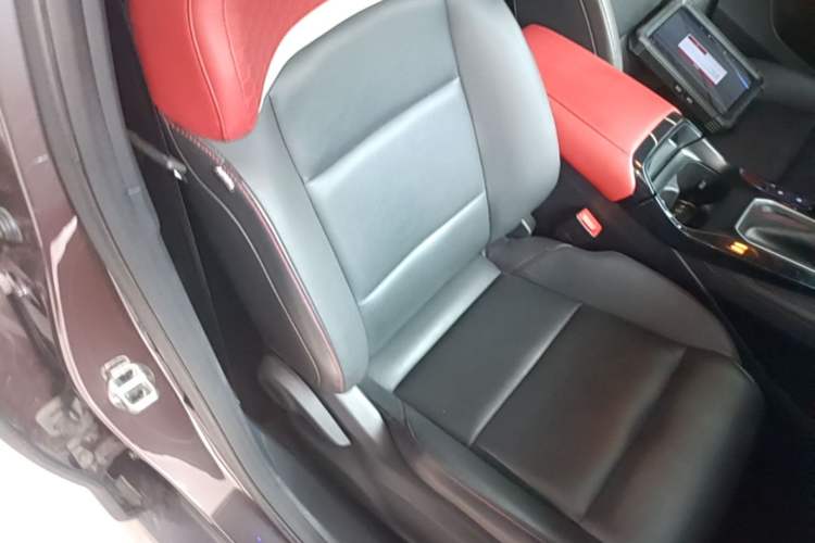 Used MG 5 2023 180 DVVT CVT Luxury Edition Right Front Seat