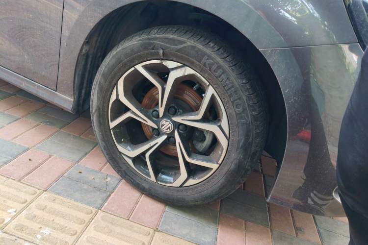 Used MG 5 2023 180 DVVT Manual Fashion Edition Right Front Wheel Hub