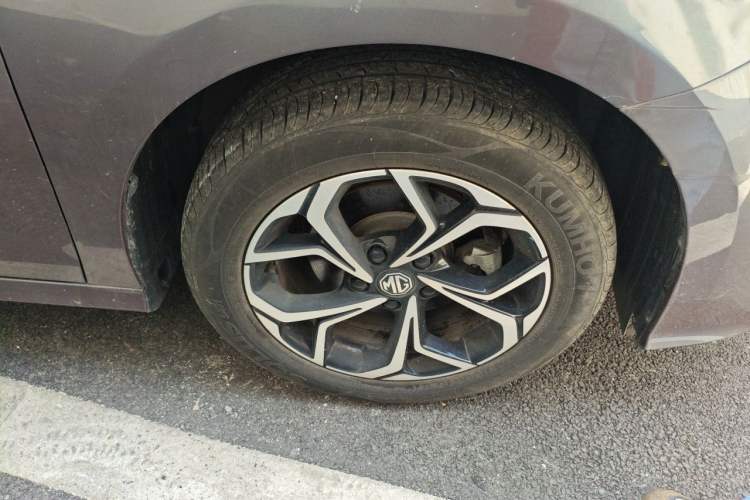 Used MG 5 2023 180 DVVT CVT Fashion Edition Right Front Wheel Hub