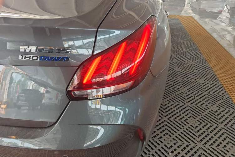 Used MG 5 2023 180 DVVT Manual Fashion Edition Right Rear Taillight