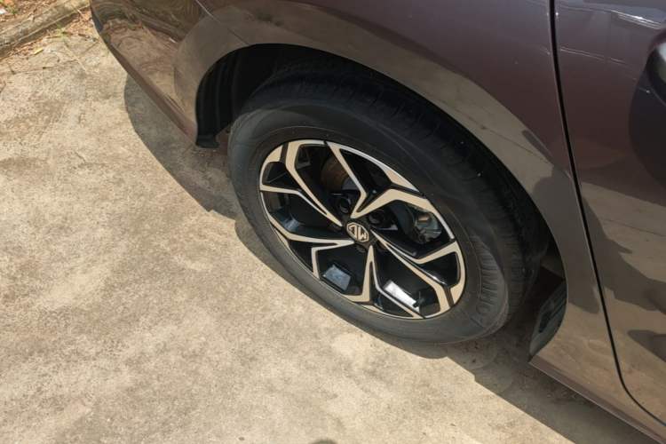 Used MG 5 2023 180 DVVT CVT Luxury Edition Right Rear Wheel Hub