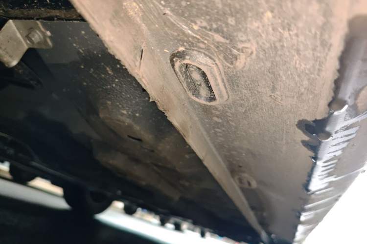 Used MG 5 2023 Facelift Model 180DVVT Manual Fashion Edition Right Side Sill