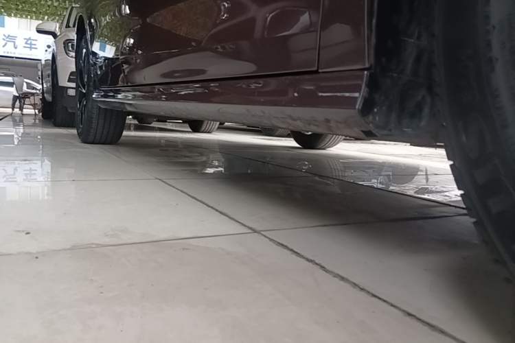 Used MG 5 2023 180 DVVT CVT Luxury Edition Right Side Sill