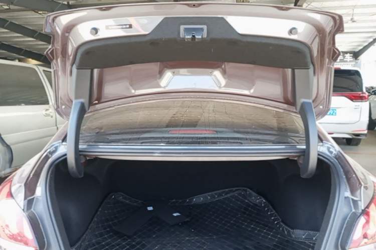 Used MG 5 2023 180 DVVT Manual Fashion Edition Trunk