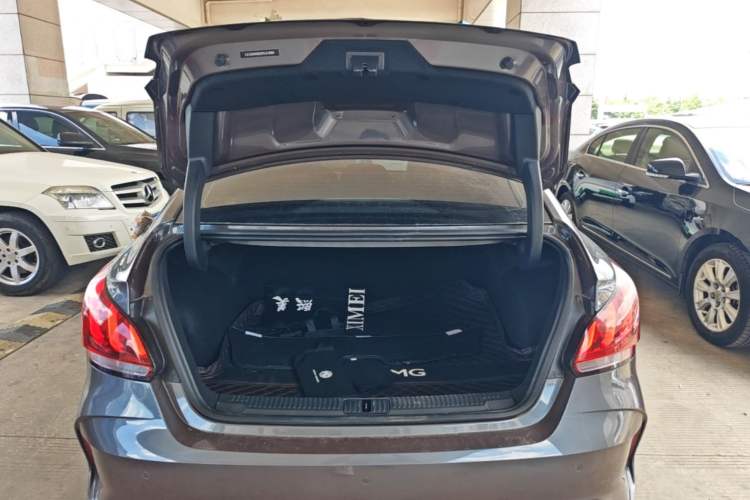 Used MG 5 2023 180 DVVT CVT Luxury Edition Trunk