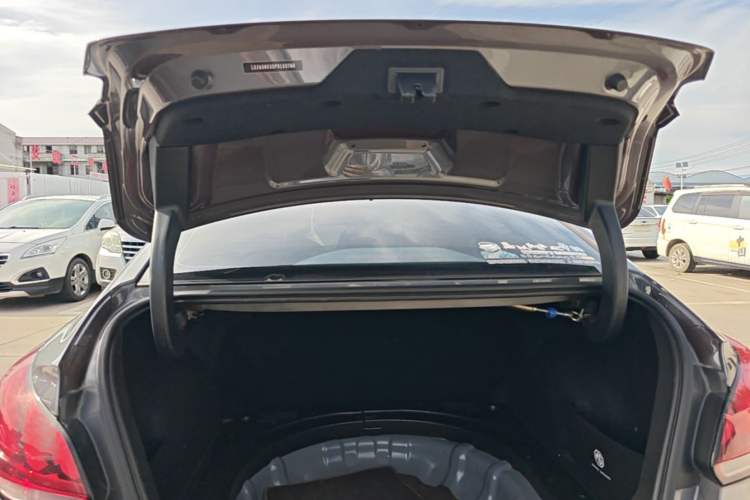 Used MG 5 2023 180 DVVT Manual Fashion Edition Trunk
