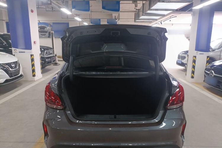 Used MG 5 2023 180 DVVT CVT Luxury Edition Trunk