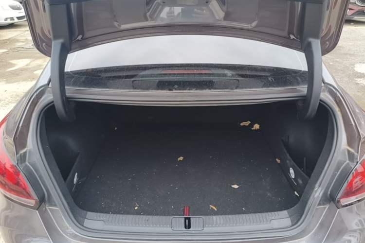 Used MG 5 2023 180 DVVT CVT Flagship Edition Trunk