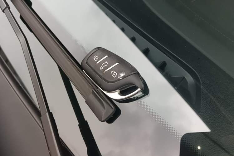 Used MG 5 2023 180 DVVT CVT Luxury Edition Vehicle Key