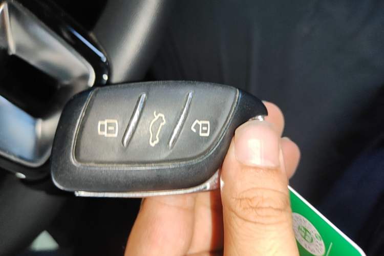 Used MG 5 2023 180 DVVT Manual Fashion Edition Vehicle Key