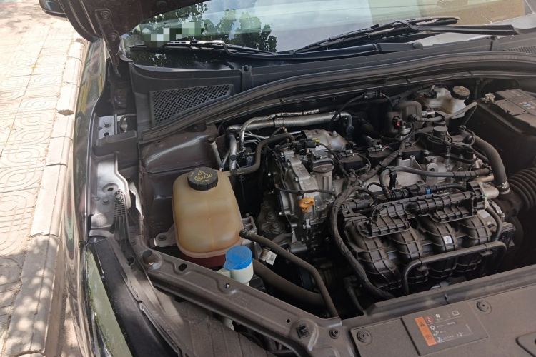 Used MG 5 2023 180 DVVT CVT Fashion Edition Engine Bay Right