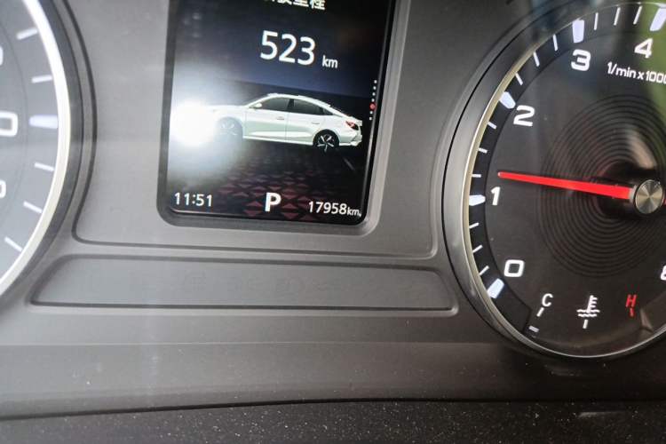 Used MG 5 2023 180 DVVT CVT Fashion Edition Odometer Close Up