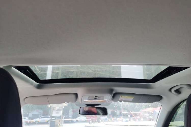 Used MG 5 2023 180 DVVT CVT Luxury Edition Headliner
