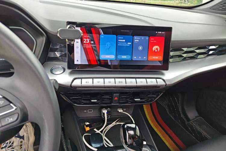 Used MG 5 2023 180 DVVT CVT Luxury Edition Audio And AC Panel