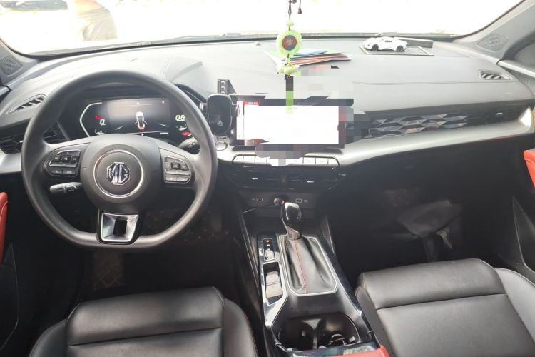 Used MG 5 2023 180 DVVT CVT Luxury Edition Center Console