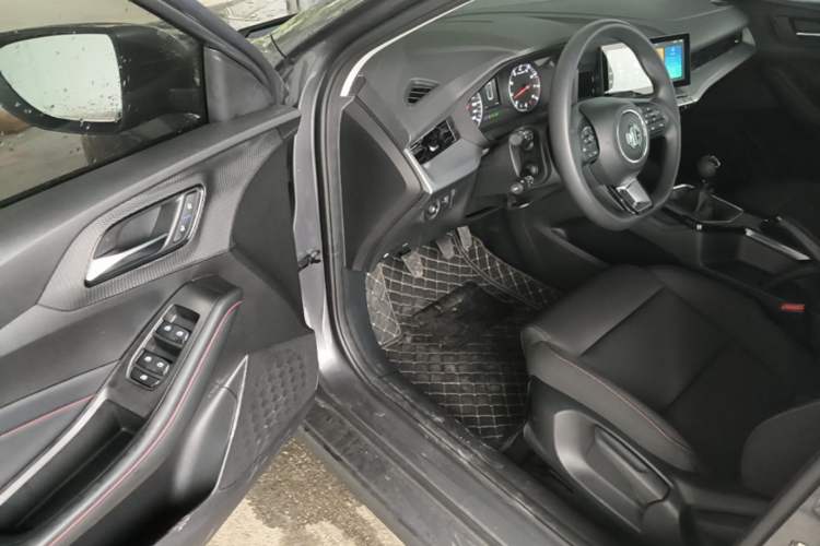 Used MG 5 2023 Facelift Model 180DVVT Manual Fashion Edition Driver Seat