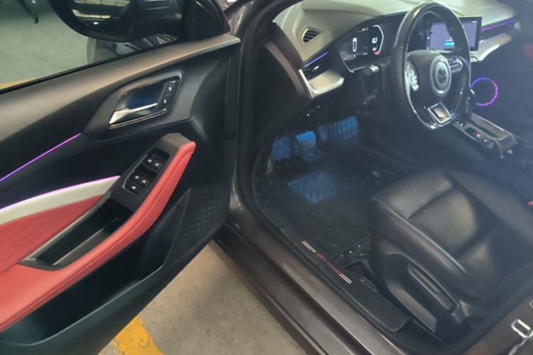 Used MG 5 2023 180 DVVT CVT Luxury Edition Driver Seat