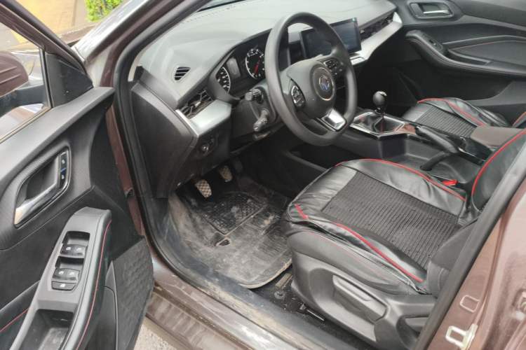 Used MG 5 2023 180 DVVT Manual Fashion Edition Driver Seat