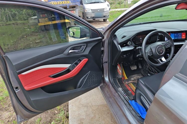 Used MG 5 2023 180 DVVT CVT Luxury Edition Driver Seat