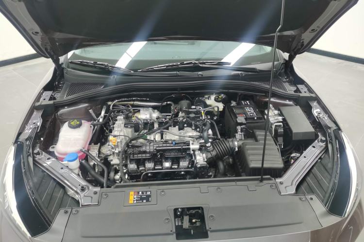 Used MG 5 2023 180 DVVT CVT Fashion Edition Engine Bay