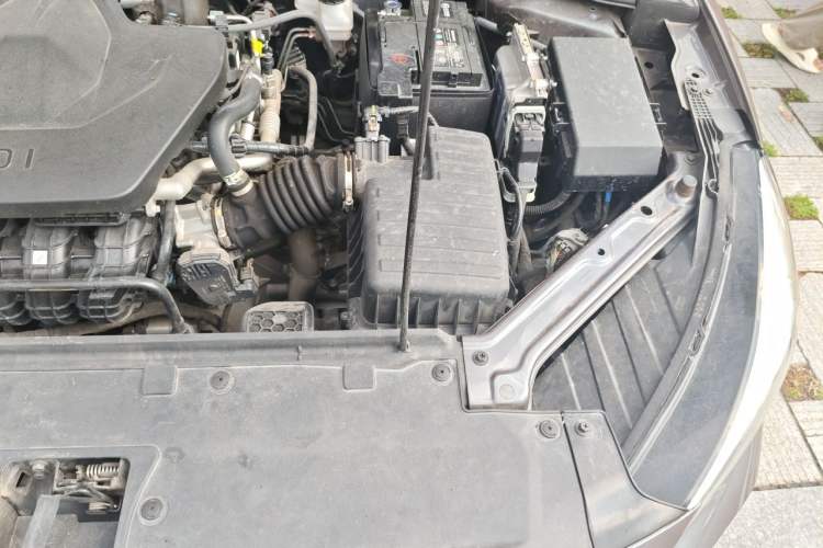 Used MG 5 2023 180 DVVT CVT Luxury Edition Engine Bay Left