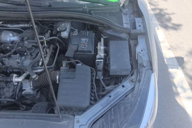 Used MG 5 2023 180 DVVT CVT Luxury Edition Engine Bay Left