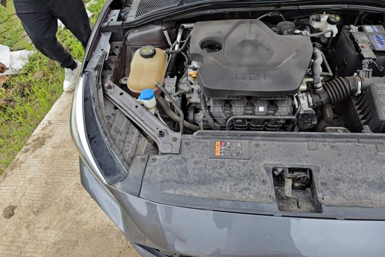 Used MG 5 2023 180 DVVT CVT Luxury Edition Engine Bay Right