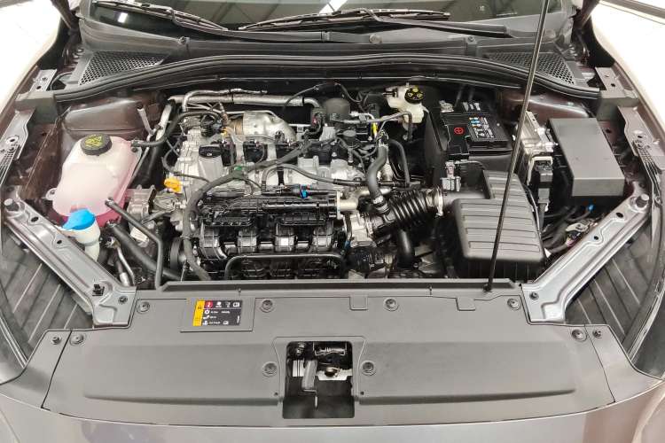 Used MG 5 2023 180 DVVT CVT Fashion Edition Engine Bay