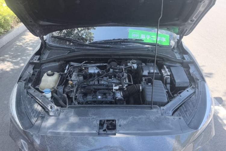 Used MG 5 2023 180 DVVT CVT Luxury Edition Engine Bay