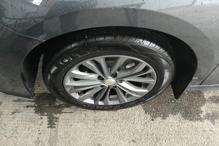 Used MG 5 2023 Facelift Model 180DVVT Manual Fashion Edition Exterior 4