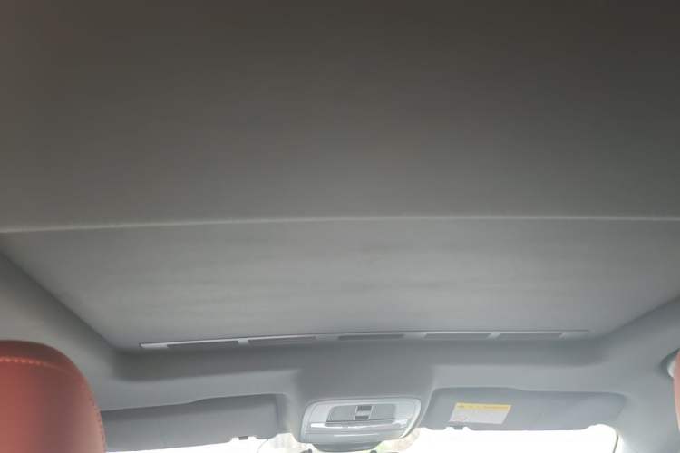 Used MG 5 2023 180 DVVT CVT Luxury Edition Headliner
