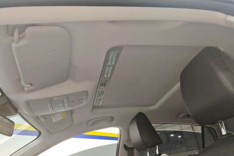 Used MG 5 2023 180 DVVT CVT Fashion Edition Headliner