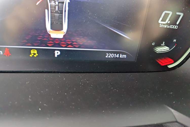 Used MG 5 2023 180 DVVT CVT Luxury Edition Odometer Close Up